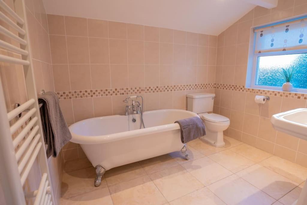 Erwenni, Llanbedrog, Abersoch Near Beach And Pub With Hot Tub 외부 사진